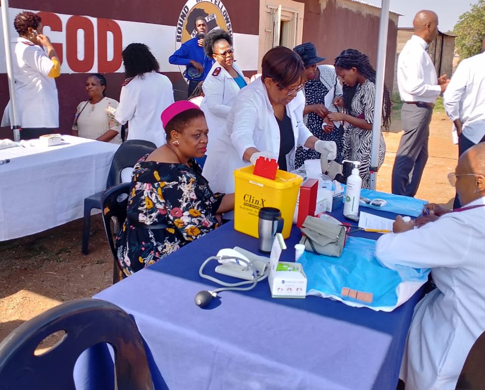 kaog helping hands foundation health team 4